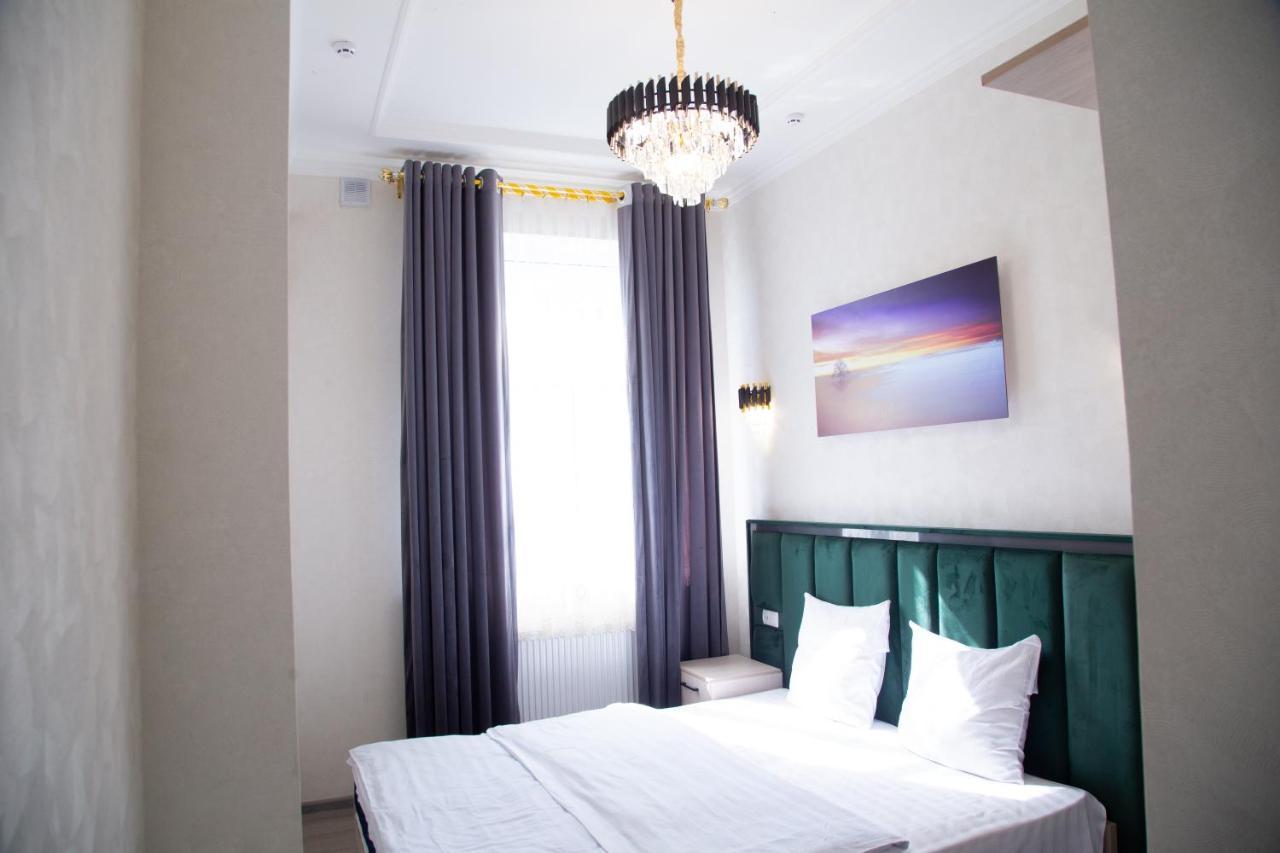 Buyuk Ipak Yo'Li Hotel Namangan Exterior foto